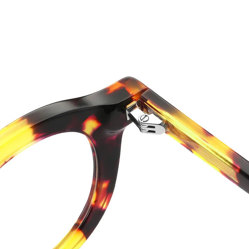 Box frame sunglasses with thick colour stitching in hip-hop style with plate frame construction