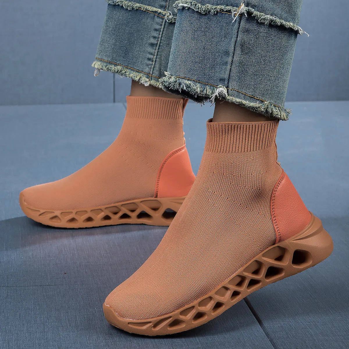 Women's flat-heel ankle boots in mesh with round toe, shown in terracotta warriors colour.