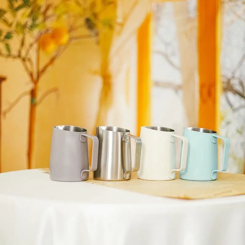 Stainless steel coffee latte art cup with round nozzle in matte gray, 650ML capacity, silk flower finish