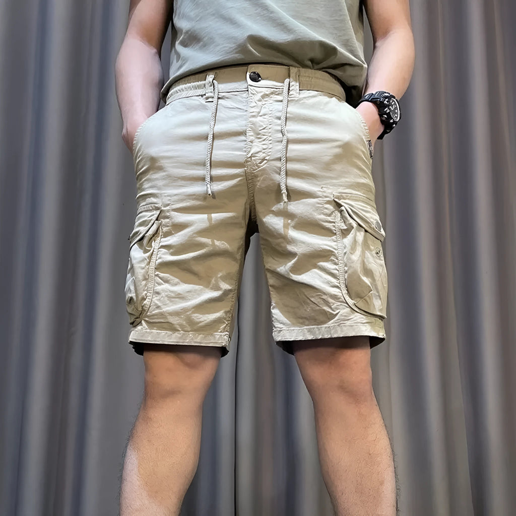 Loose straight-leg casual overalls in khaki with multiple pockets and a Korean-style fit.