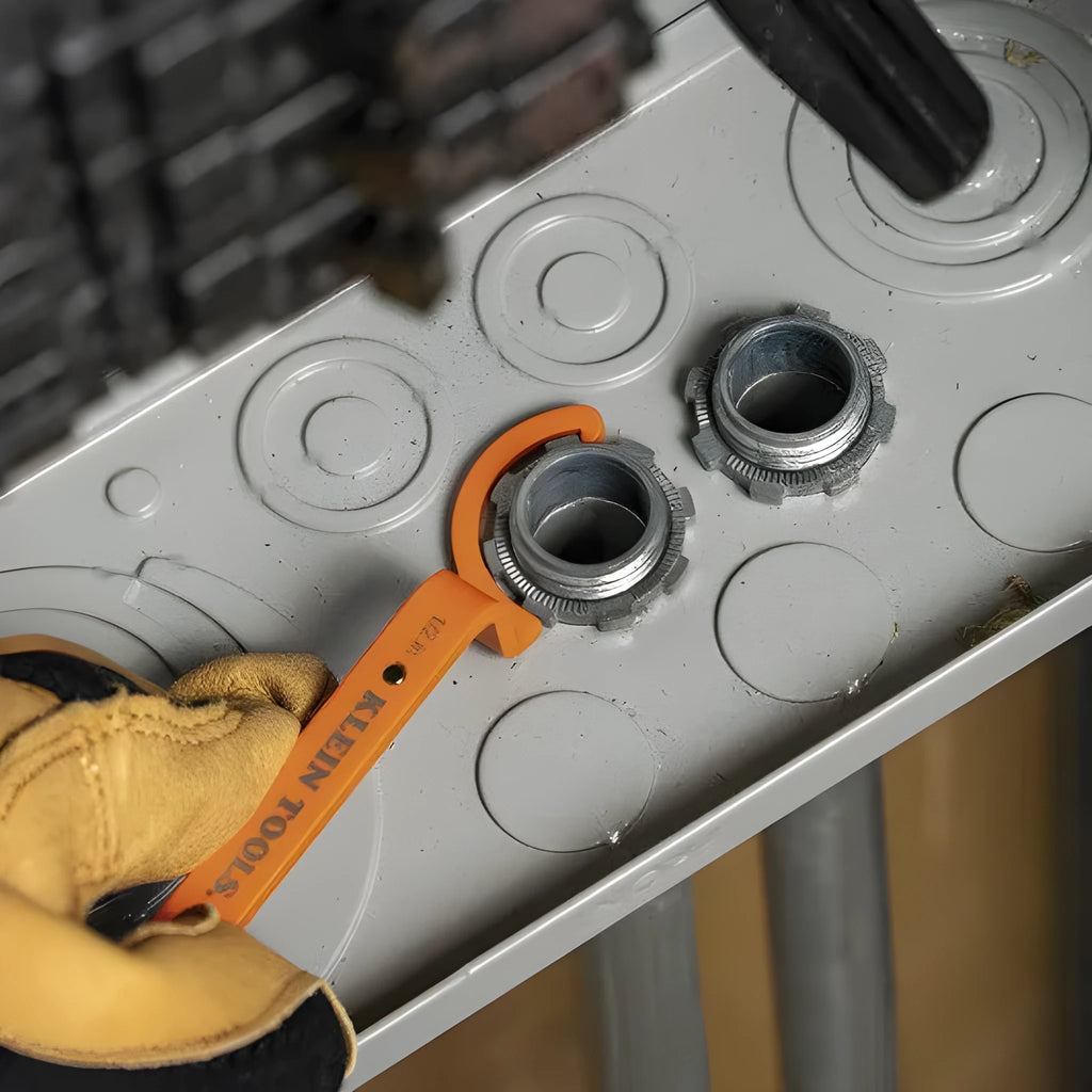 H251 magnetic crescent spanner, socket wrench, and suction wrench three-piece set in orange, grey, and black.