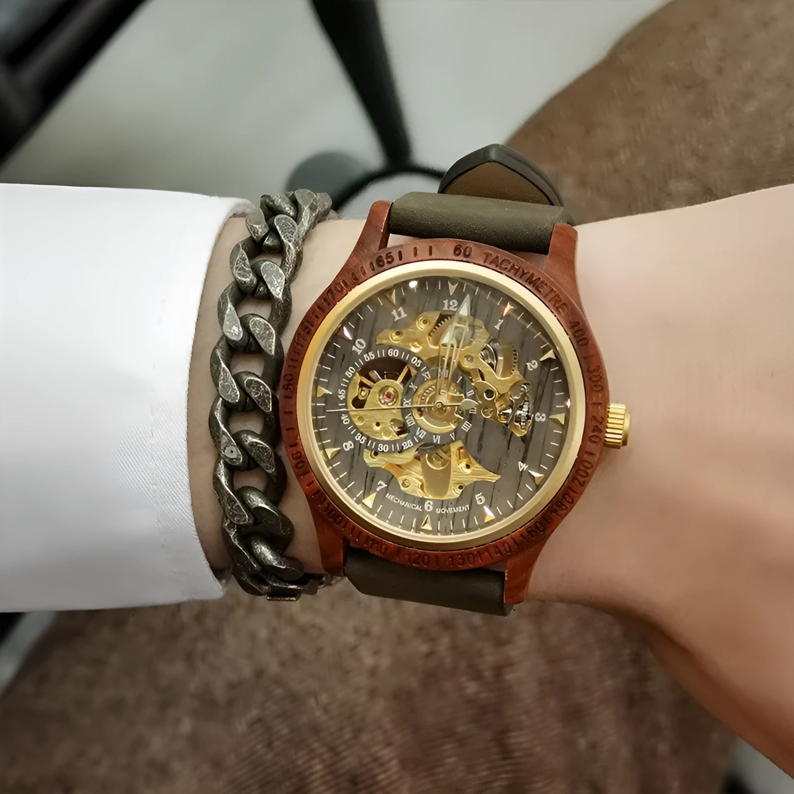 Men's sandalwood automatic mechanical watch with 44 mm wood and alloy case and leather strap