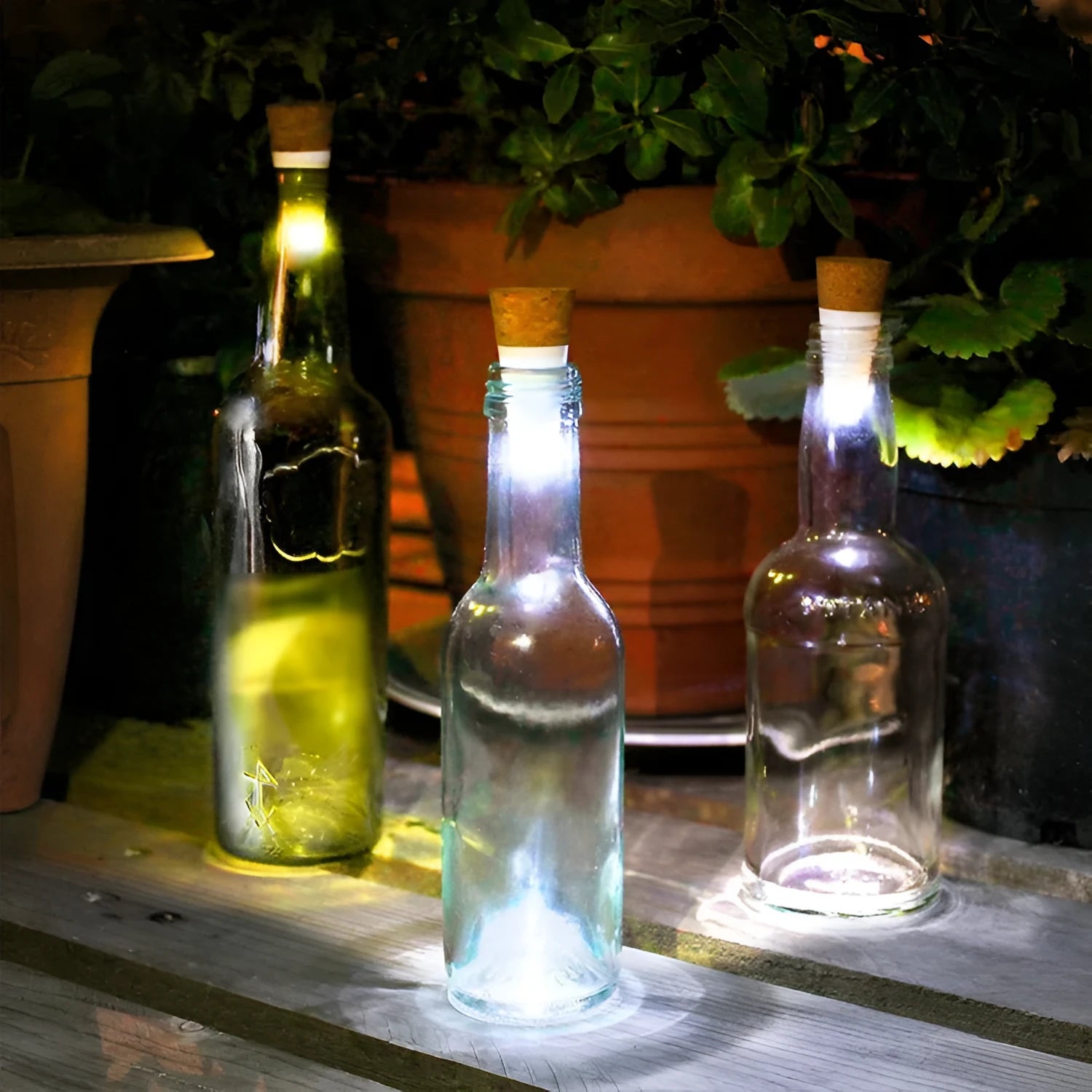 Rechargeable LED bottle cap cork light with plastic shell for holiday decoration