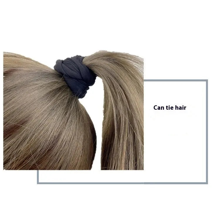 Wrist bag armband sleeve for mobile phone, showing 10x10.5cm dimensions and zipped closure.
