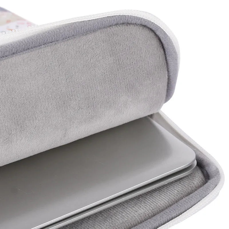 White waterproof 14-inch laptop inner bag made from PU leather with anti-seismic protection