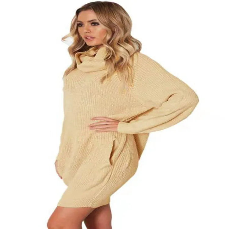 Loose-fit lapel collar sweater in imitation cashmere with side pockets.