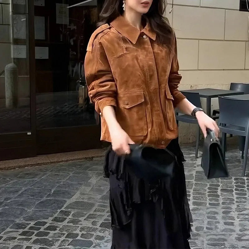 Women's street chic suede coat in brown colour with regular sleeves