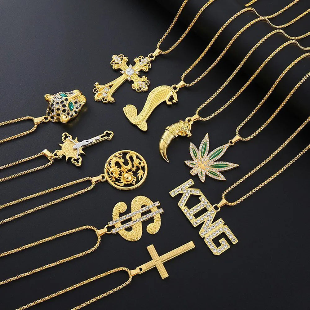 Geometric alloy pendant necklace with inlaid zircon detail in gold colour BY0349