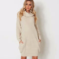 Loose-fit lapel collar sweater in imitation cashmere with side pockets.