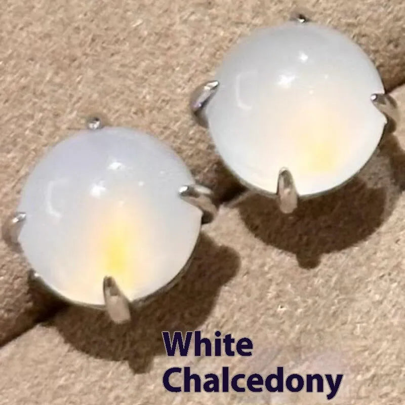 Round egg surface chalcedony stud earrings with Chinese retro design and four-claw copper setting