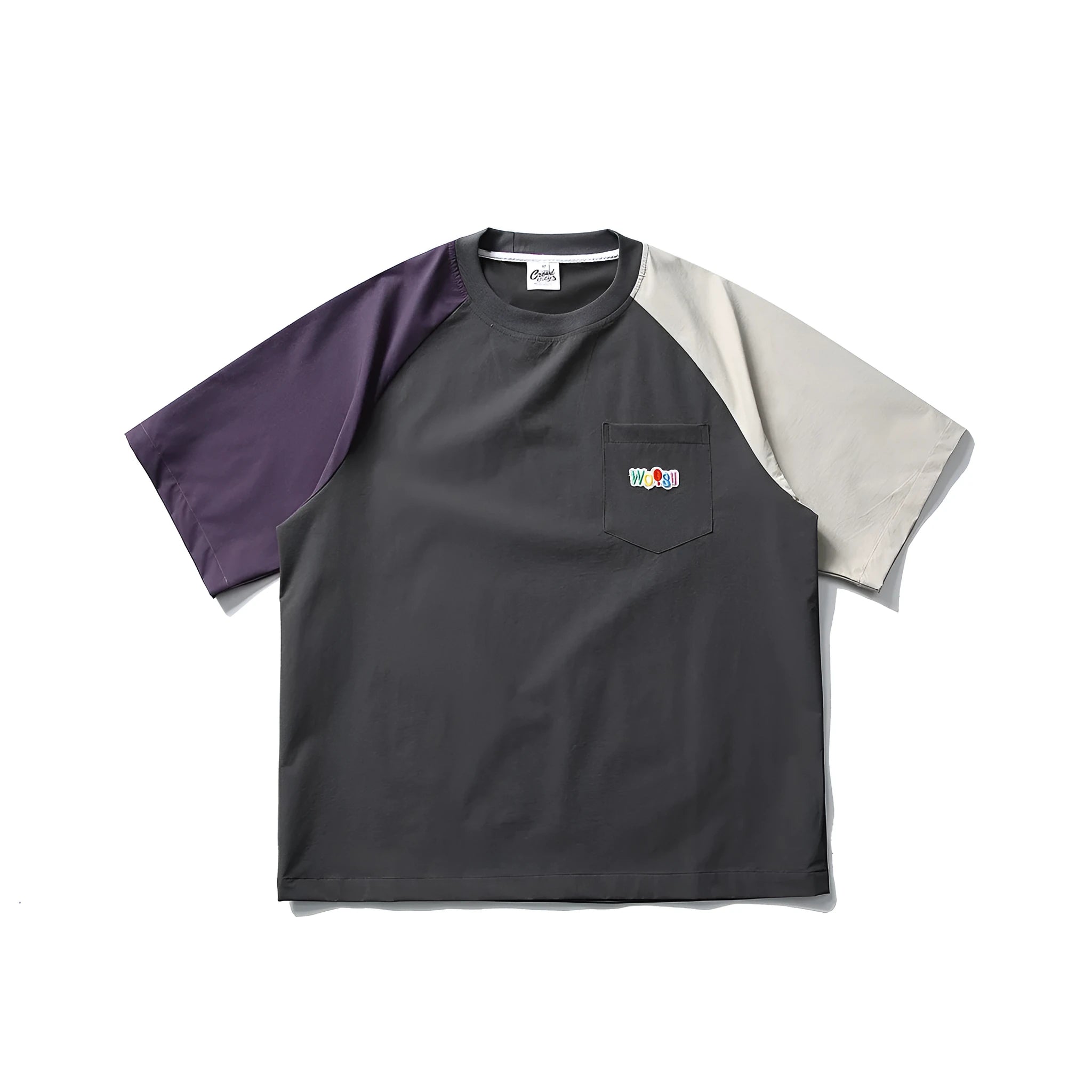 Dark grey men's contrast colour raglan sleeve t-shirt with loose fit casual styling