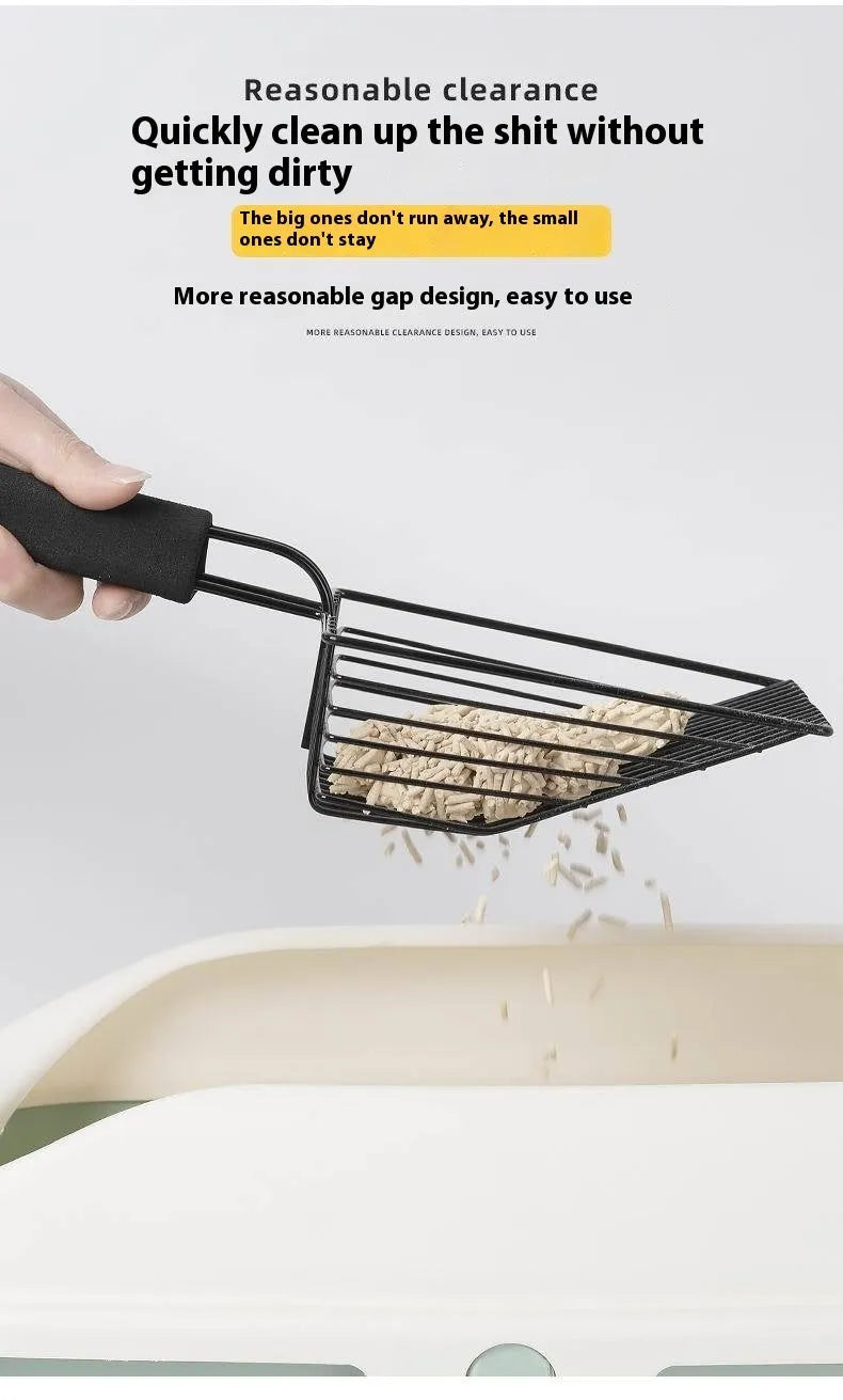 Black metal cat litter scoop with 0.8cm gap spacing for efficient waste sifting