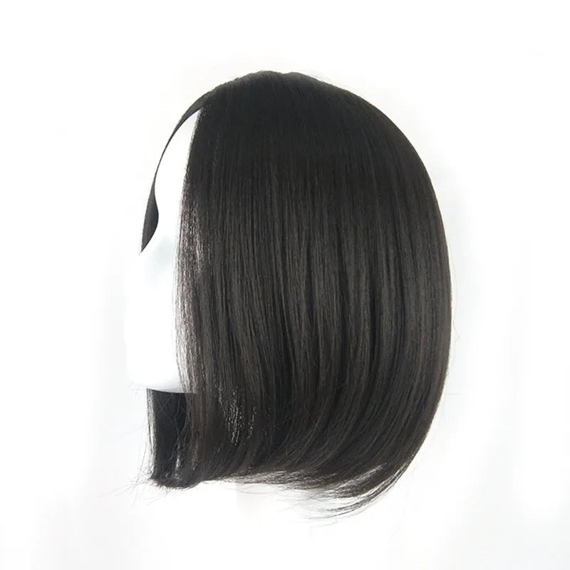 Short bob wig for women in black with starfish pendant and glass beads