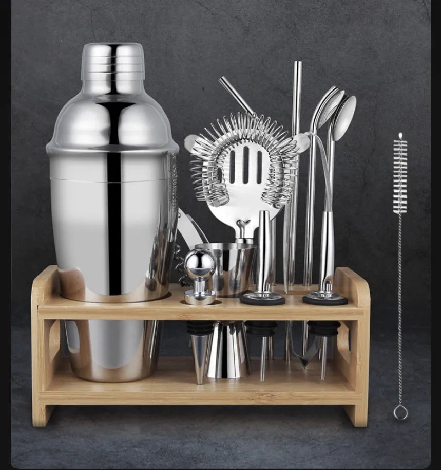 23-piece European style cocktail set with stainless steel and acrylic bar tools