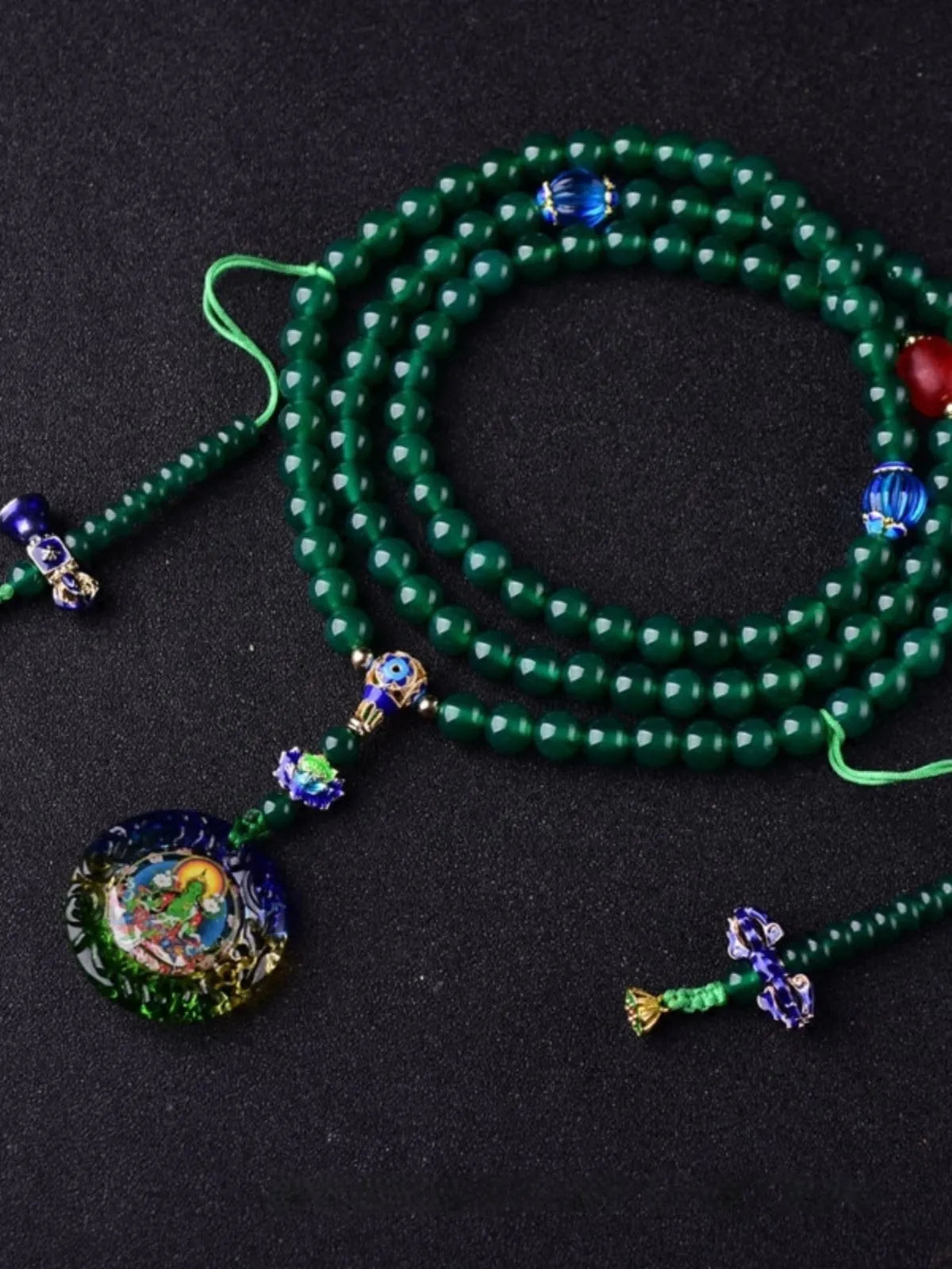 Handmade natural green agate bracelet with 108-bead thangka pendant and multi-circle ornamentation