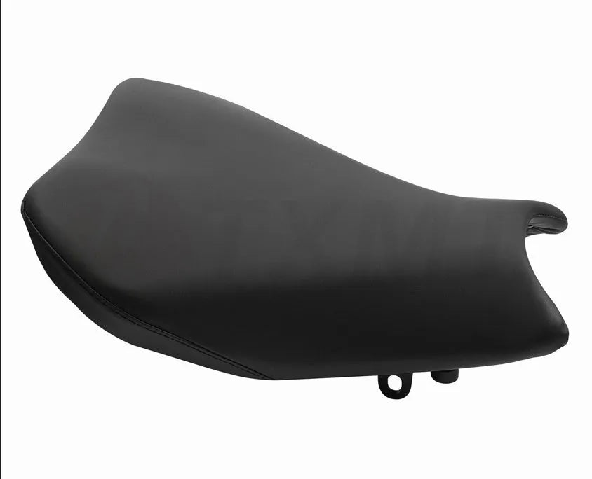 Waterproof PU leather seat cover set for Suzuki GSXR1000 motorcycle.