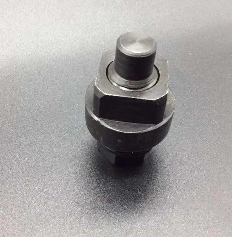 Audi T40058 crankshaft rotating sleeve and timing tool adapter for engine service