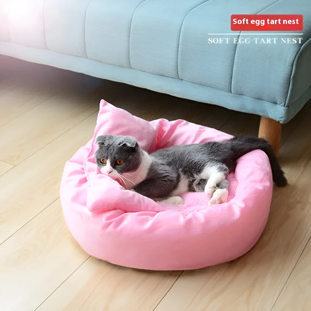 Light grey cloth dog bed with soft PP cotton filling, shown in size L (46cm diameter) on a wooden floor.