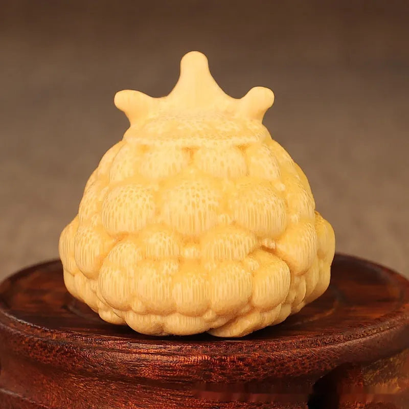 Solid bamboo carving Crown Princess Toad ornament measuring 5.0cm in cute style
