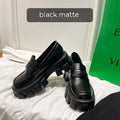 Men's wide fat foot loafers in patent leather with rubber sole and muffin base heel