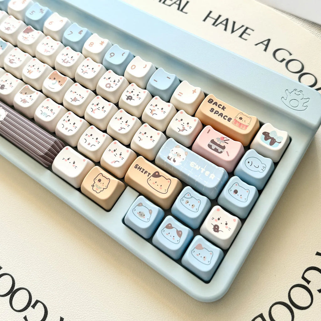 Sea Salt Cat design PBT keycaps set with March layout configuration and 7u supplemental keycaps