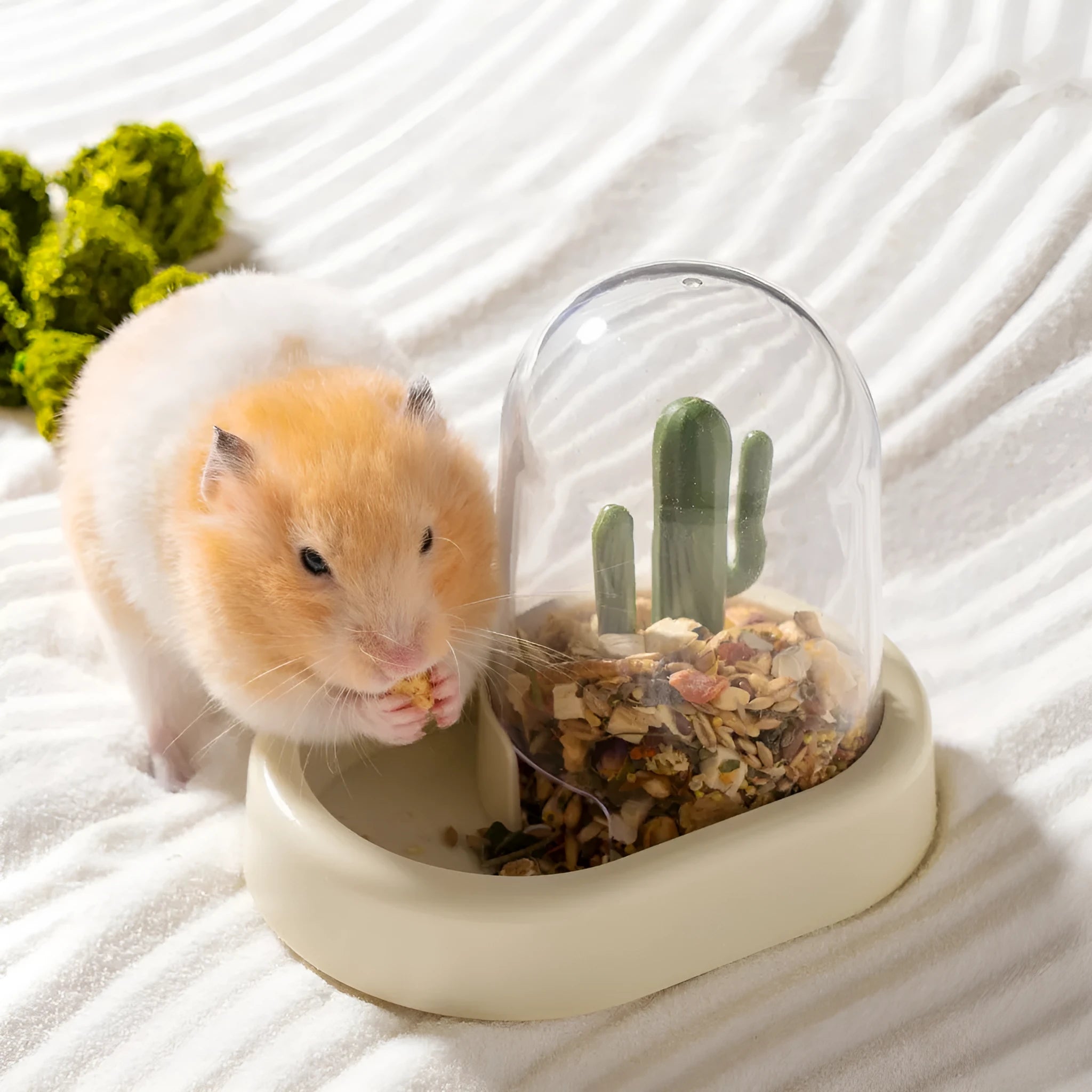 Hamster automatic feeder with transparent food chamber and 190ml grain capacity