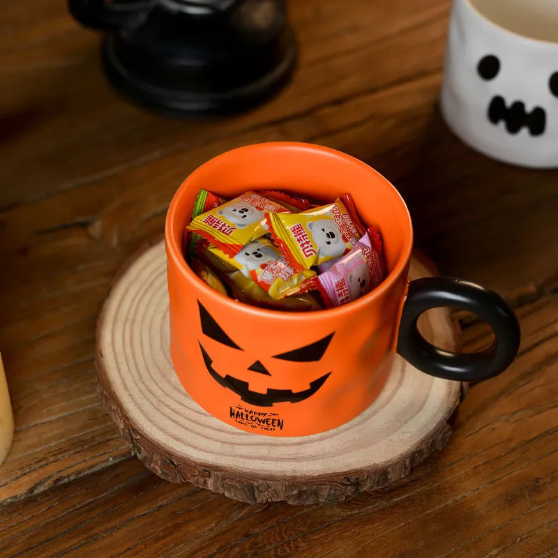 Orange ceramic Halloween pumpkin mug with handle and gift box.