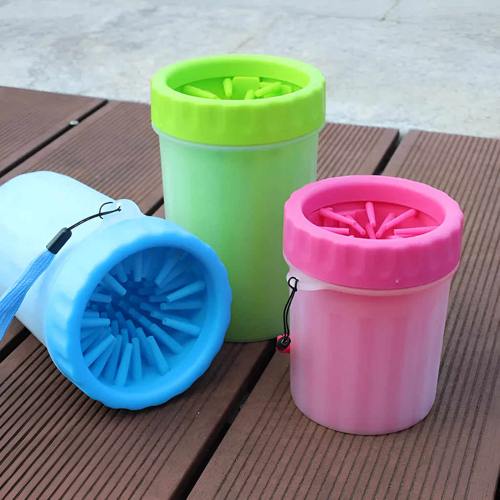 Silicone dog footwash bucket with PP base in blue, pink, or green colours for pet paw cleaning