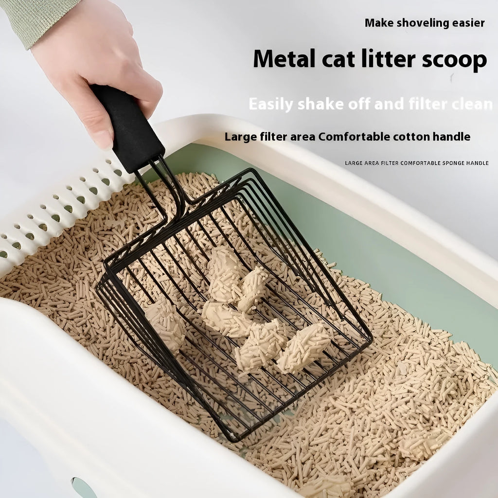 Black metal cat litter scoop with 0.8cm gap spacing for efficient waste sifting