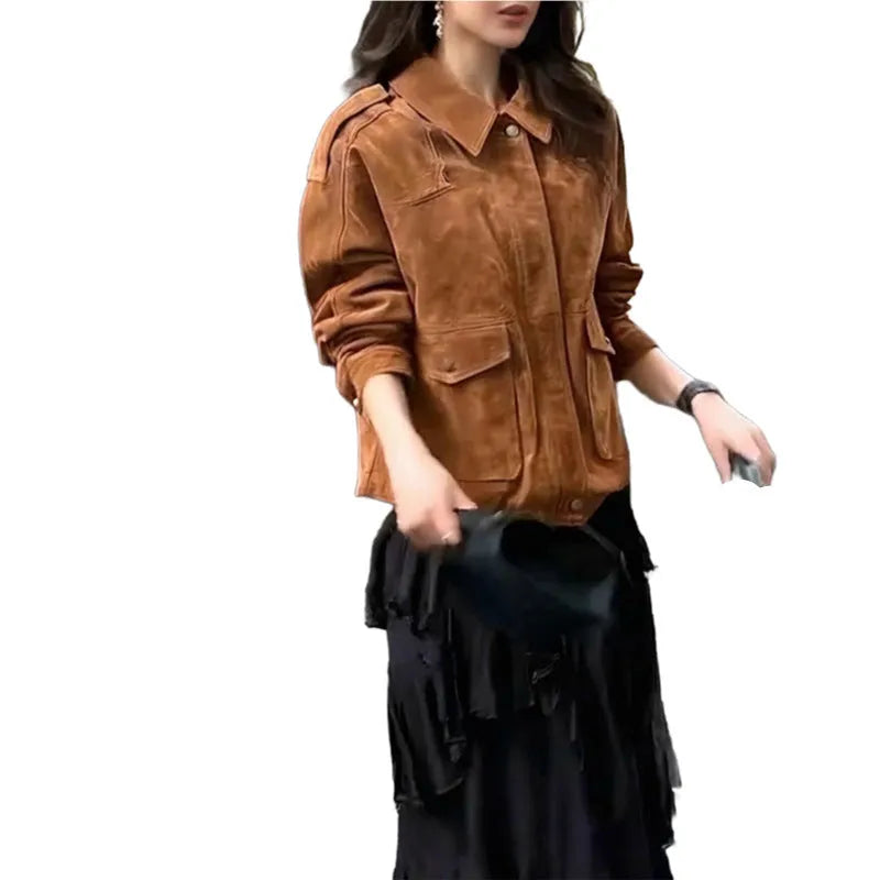 Women's street chic suede coat in brown colour with regular sleeves