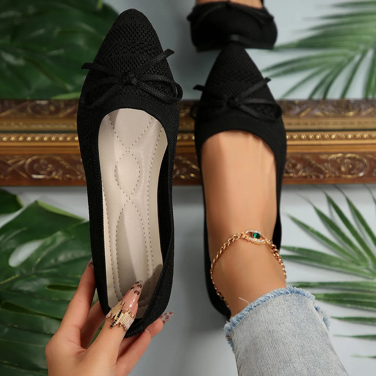 Women's pointed-toe knitted loafers with bow detail in matcha green colour