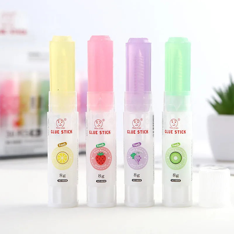 Jelly solid glue with fruit fragrance measuring 8.5cm long in random colours