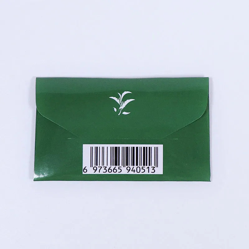 Breylee pack of 100 blackhead removal nasal strips, each measuring 7.8 by 12.5 centimetres.