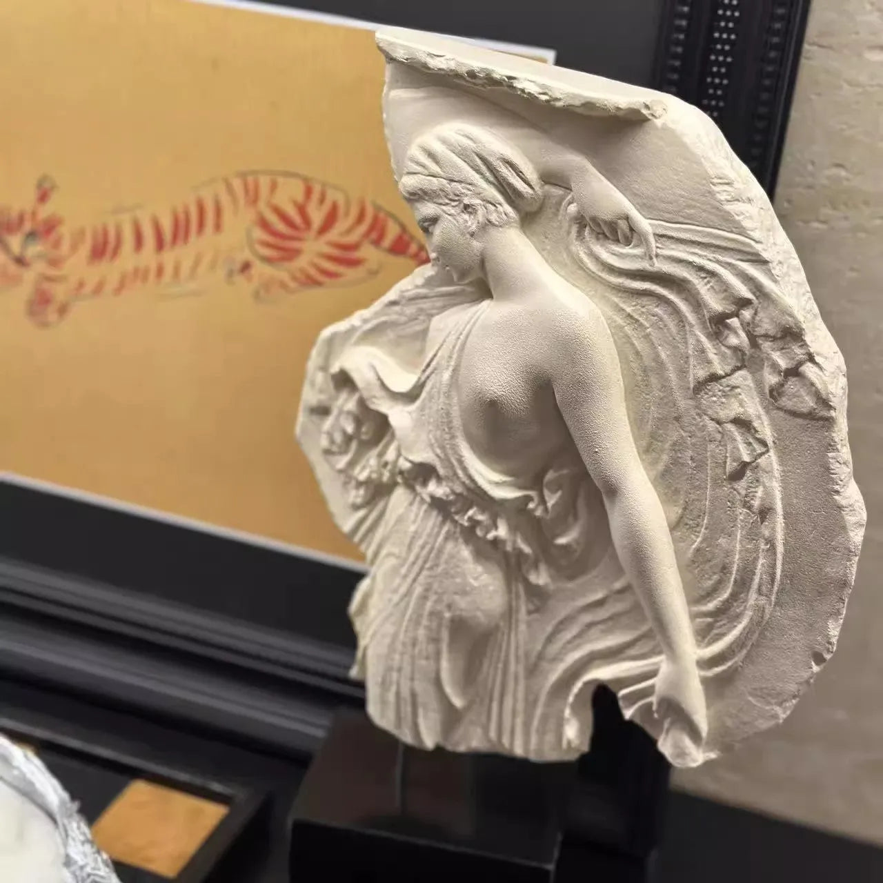 Wine goddess decorative resin sculpture ornament in modern European style, 35cm tall.