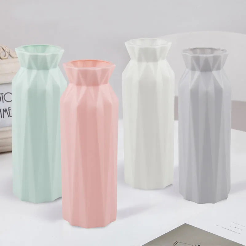 Drop-resistant melamine plastic vase in green, grey, pink or white with 7.2cm base