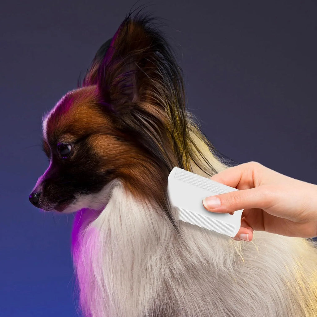 Double-sided plastic flea comb for pets with dense teeth and 0.85 cm by 5 cm dimensions